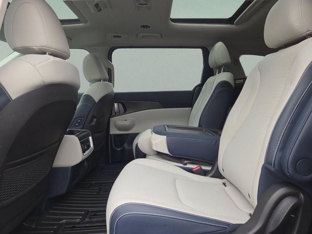 new 2026 Kia Carnival Hybrid car, priced at $54,644