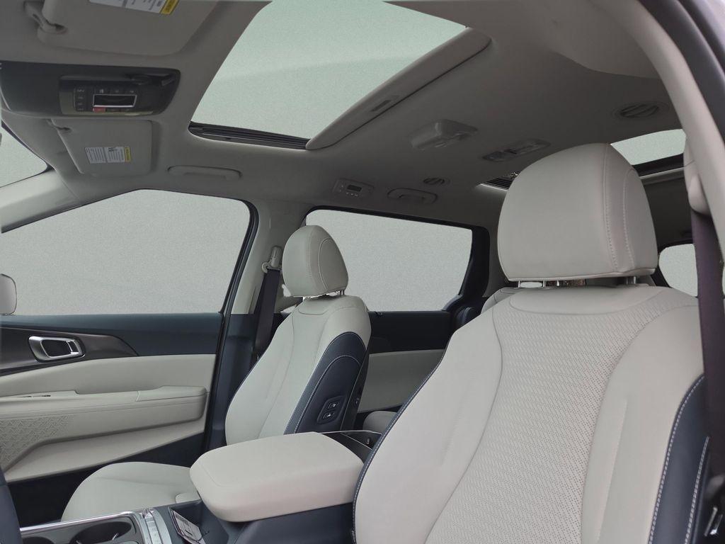 new 2026 Kia Carnival Hybrid car, priced at $54,644