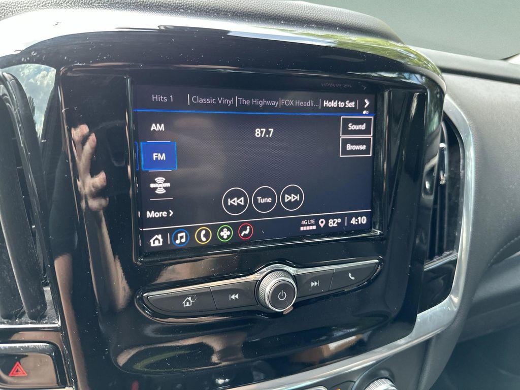 used 2022 Chevrolet Traverse car, priced at $22,062