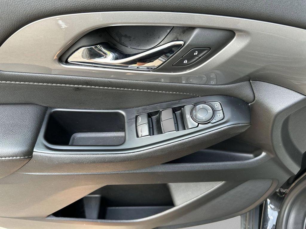 used 2022 Chevrolet Traverse car, priced at $22,062