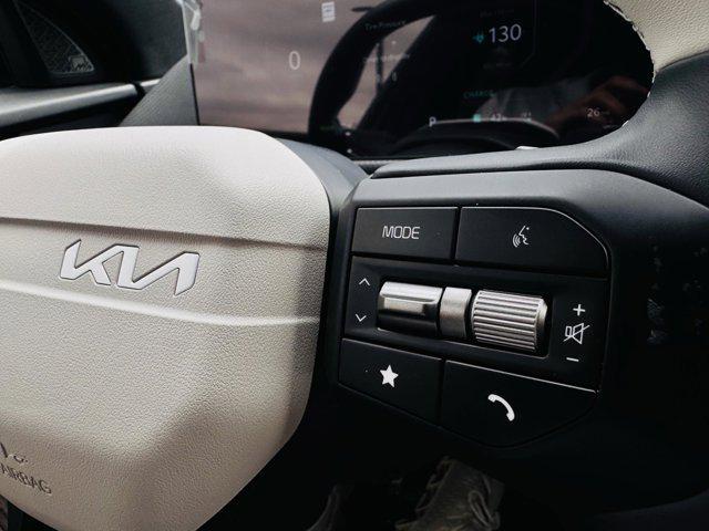 new 2025 Kia EV6 car, priced at $45,915