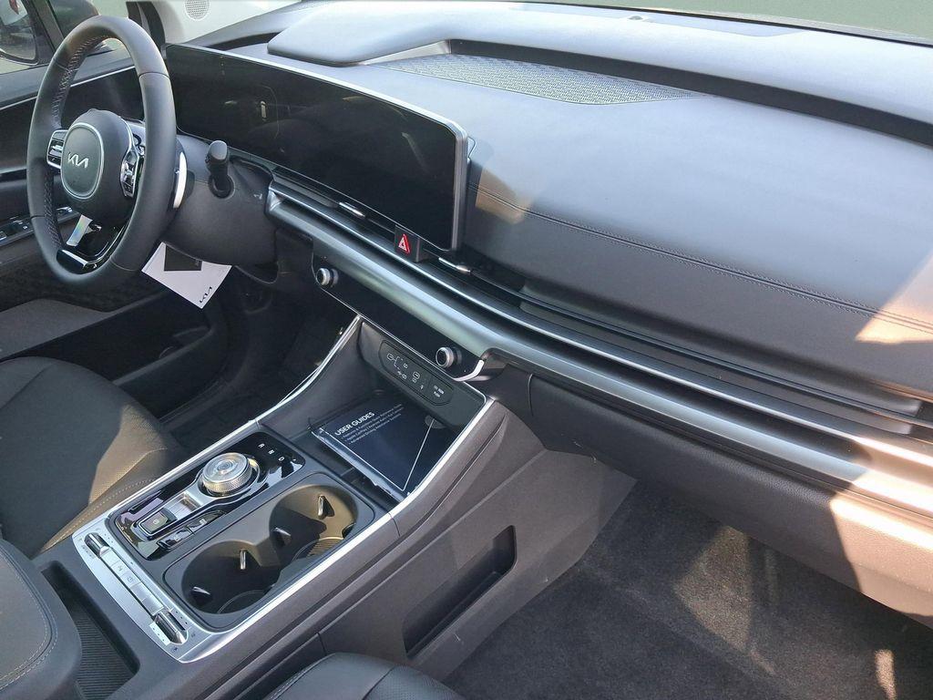 new 2026 Kia Carnival Hybrid car, priced at $52,729