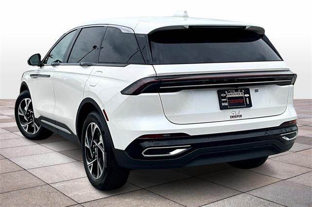 new 2025 Lincoln Nautilus car, priced at $55,020