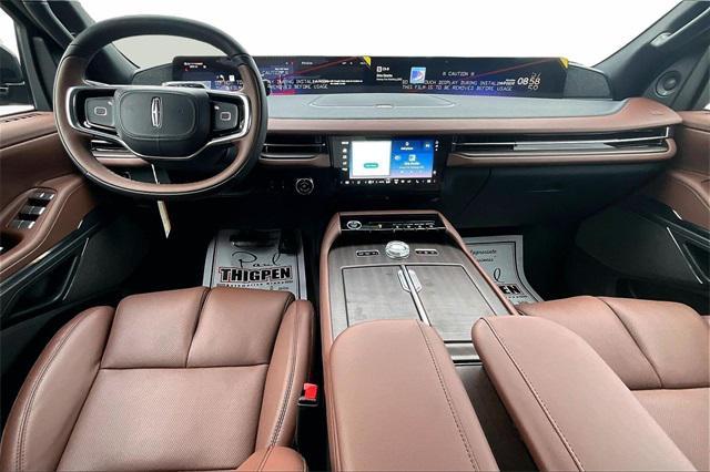 new 2026 Lincoln Navigator car, priced at $106,090