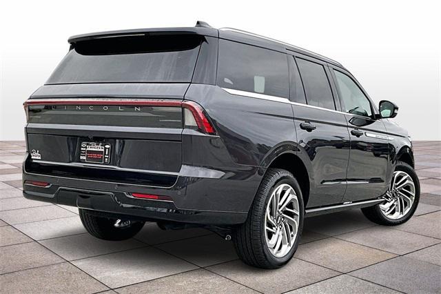 new 2026 Lincoln Navigator car, priced at $106,090