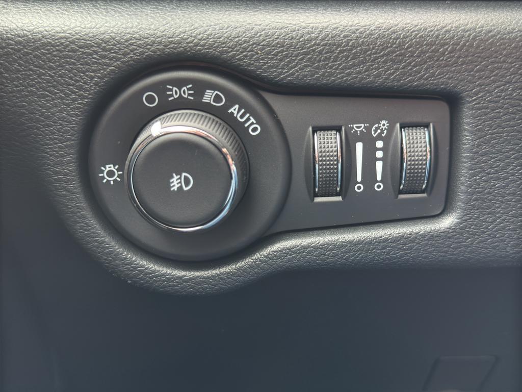 new 2025 Chrysler Pacifica car, priced at $43,090