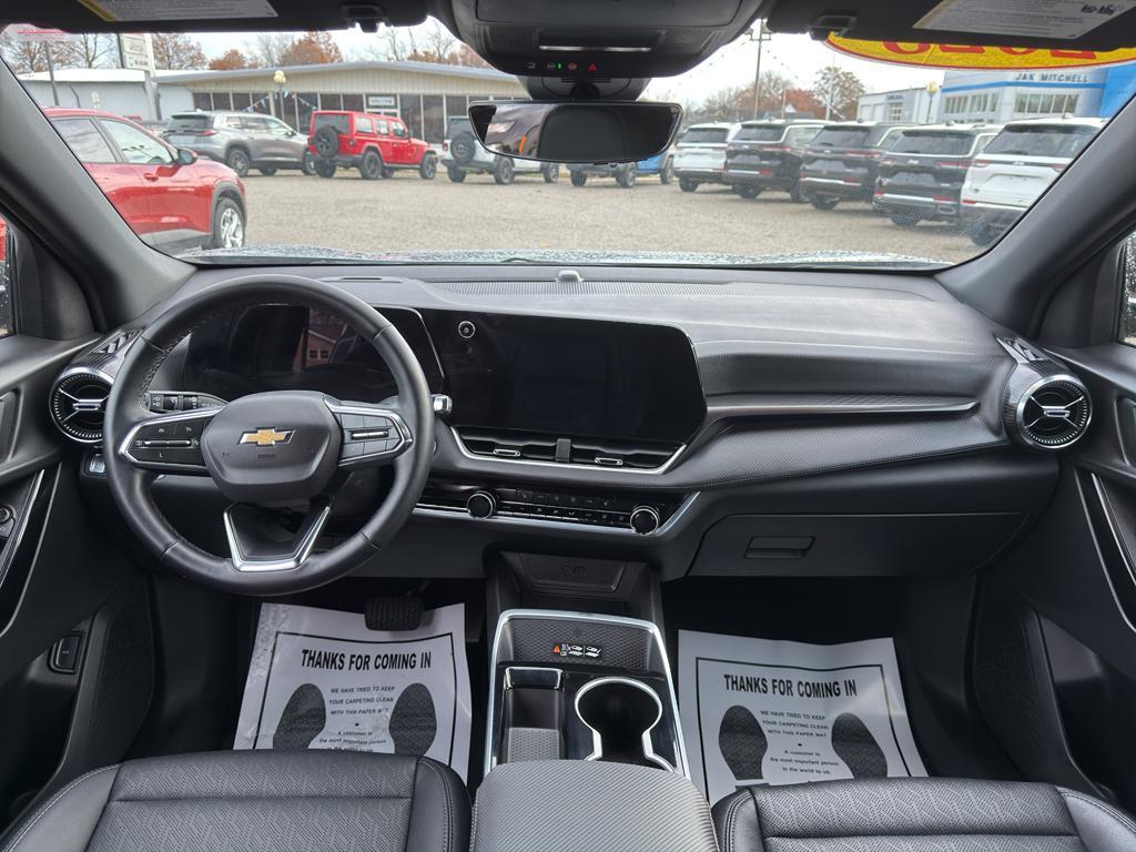 used 2025 Chevrolet Equinox car, priced at $30,900