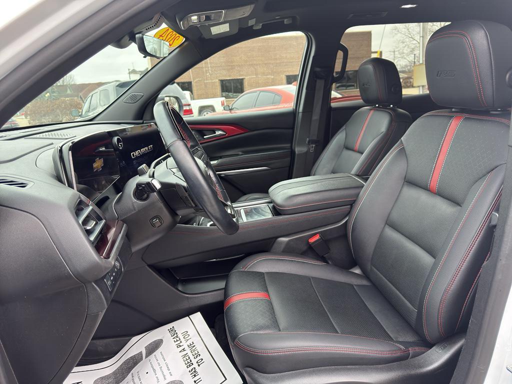 used 2024 Chevrolet Traverse car, priced at $46,900