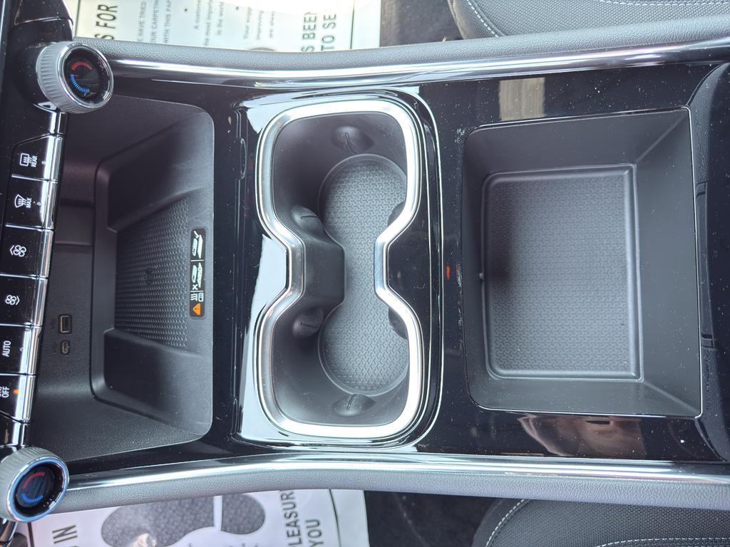 new 2025 Chevrolet Traverse car, priced at $42,195