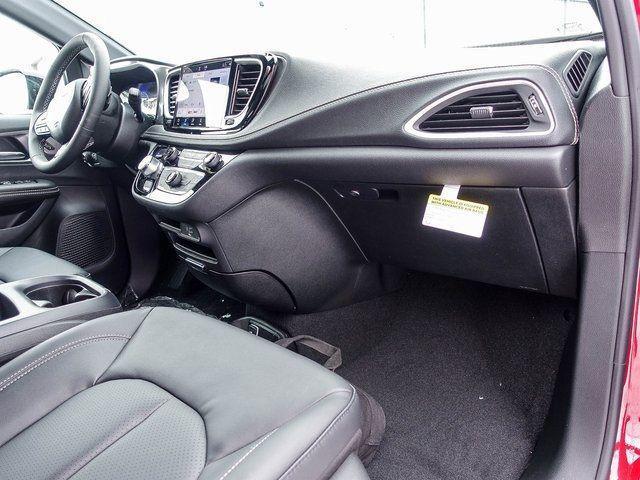 new 2026 Chrysler Pacifica car, priced at $39,523
