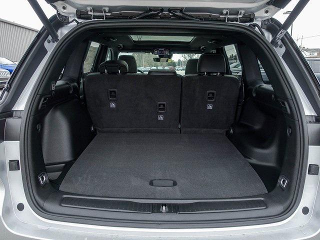 new 2025 Jeep Grand Cherokee car, priced at $49,156