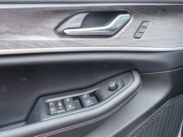 new 2025 Jeep Grand Cherokee car, priced at $45,656