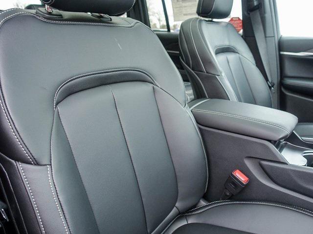 new 2025 Jeep Grand Cherokee car, priced at $49,156