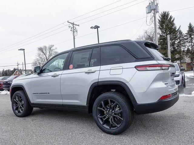 new 2025 Jeep Grand Cherokee car, priced at $49,156