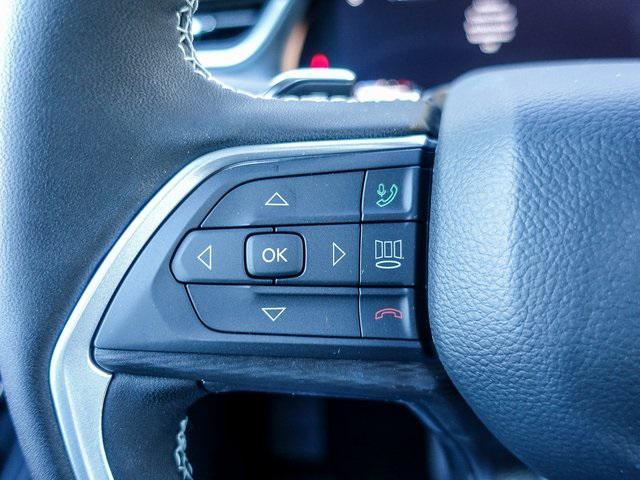 new 2025 Jeep Grand Cherokee car, priced at $42,483