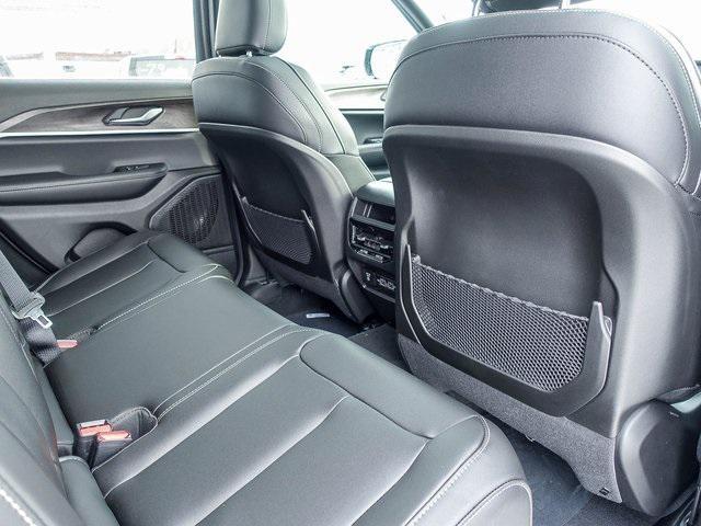 new 2025 Jeep Grand Cherokee car, priced at $49,504