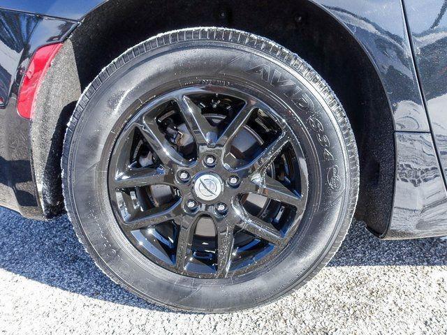 used 2023 Chrysler Pacifica car, priced at $23,631