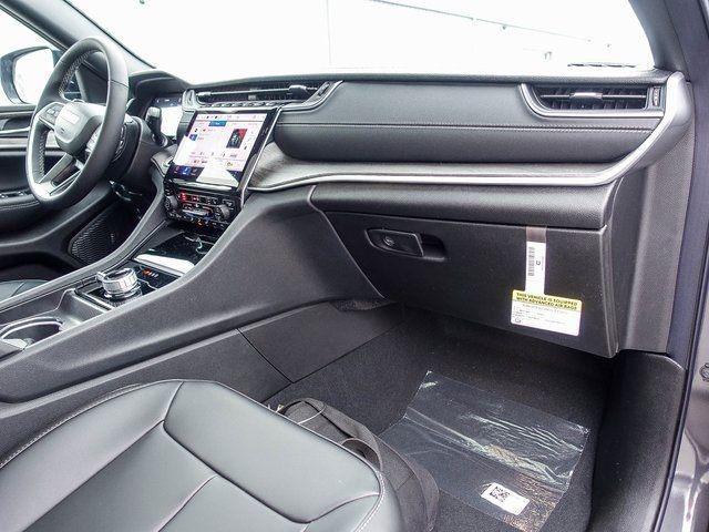 new 2025 Jeep Grand Cherokee car, priced at $46,522