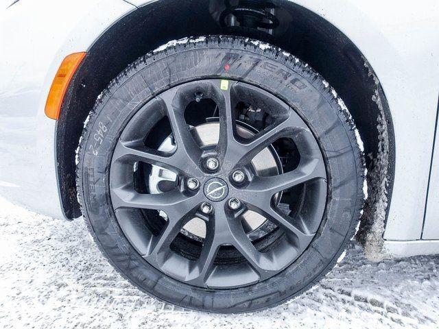 new 2026 Chrysler Pacifica car, priced at $41,923