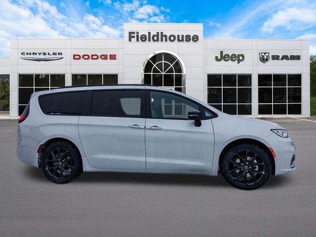 new 2026 Chrysler Pacifica car, priced at $41,923