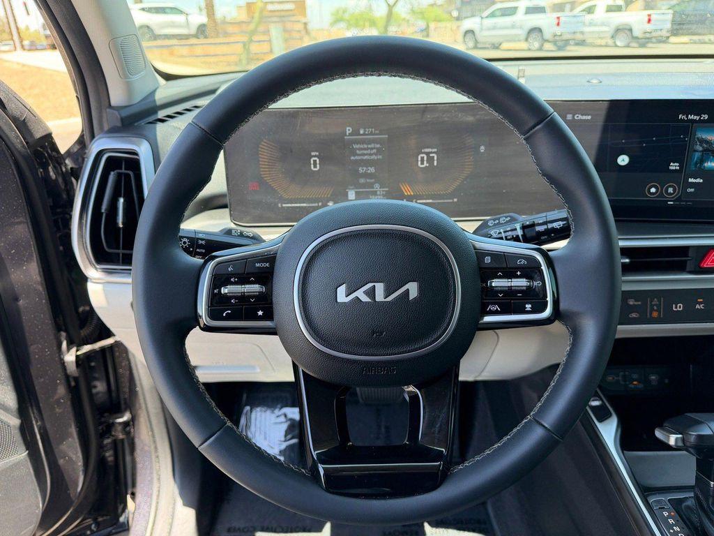 used 2025 Kia Sorento car, priced at $31,598