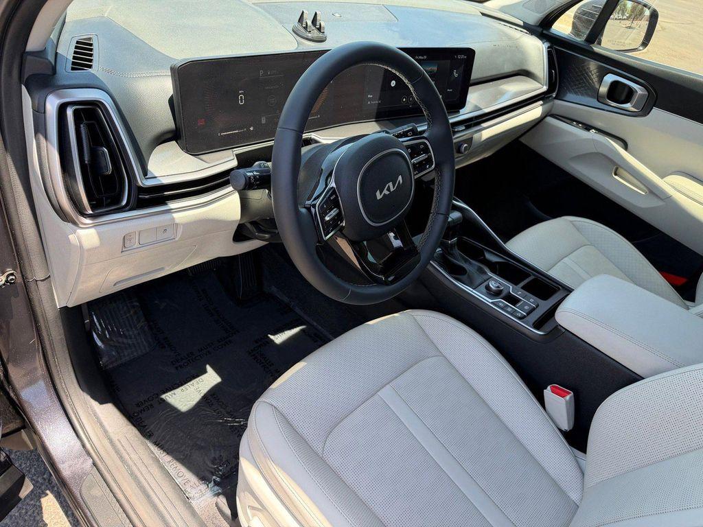 used 2025 Kia Sorento car, priced at $31,598