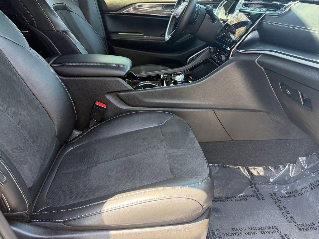 used 2022 Jeep Grand Cherokee car, priced at $30,598