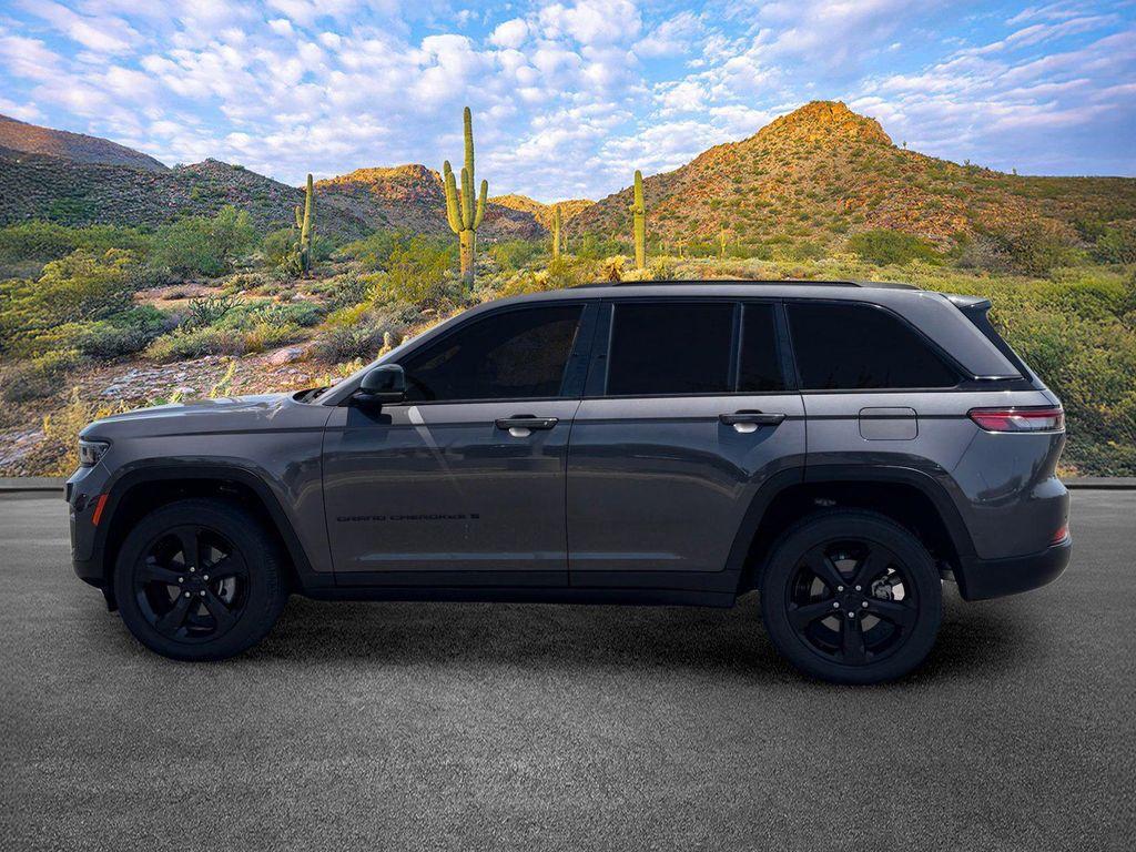 used 2022 Jeep Grand Cherokee car, priced at $30,598