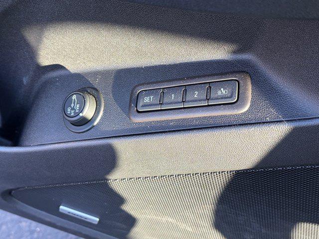 used 2021 Chevrolet Equinox car, priced at $24,999