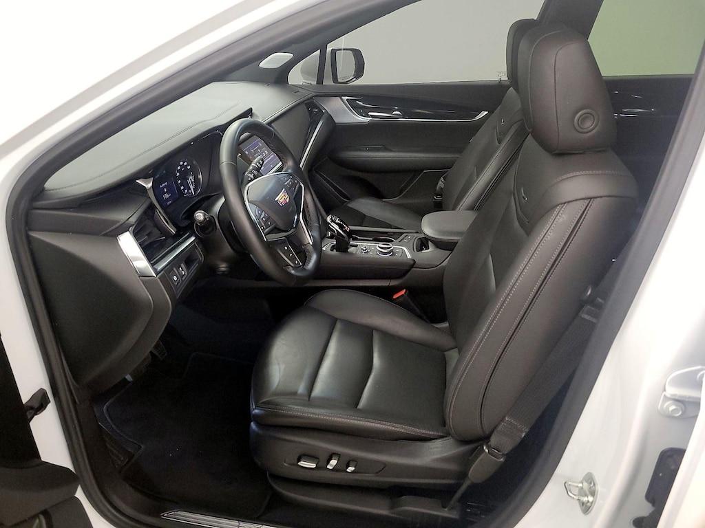 used 2025 Cadillac XT5 car, priced at $35,998