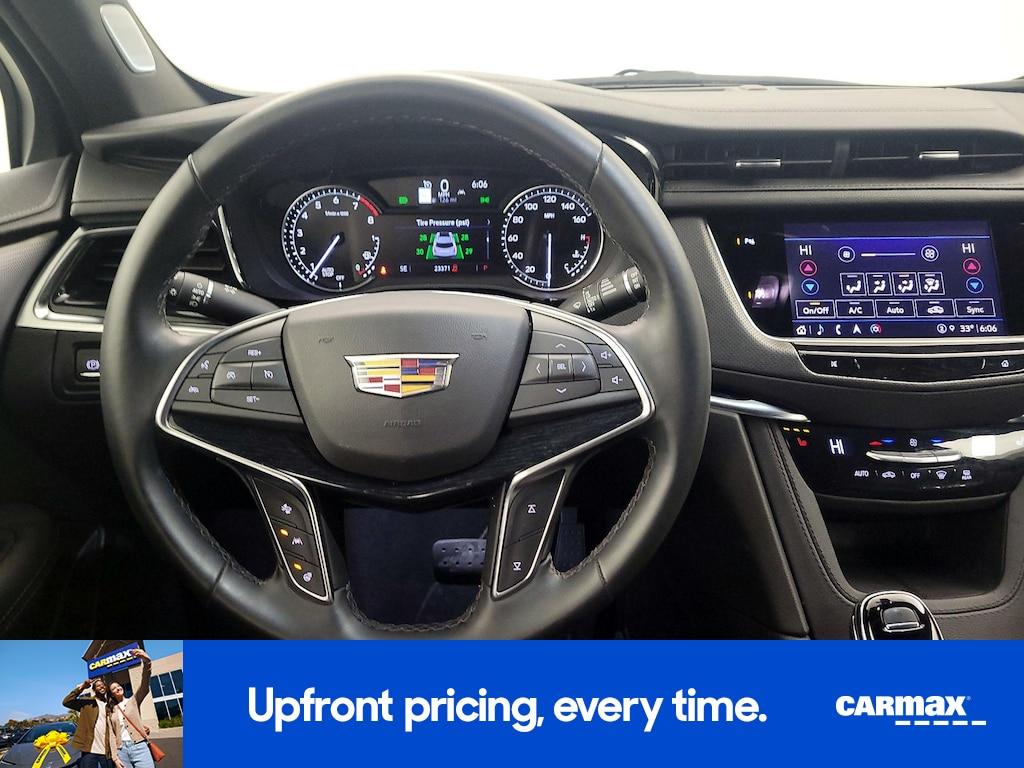 used 2025 Cadillac XT5 car, priced at $35,998