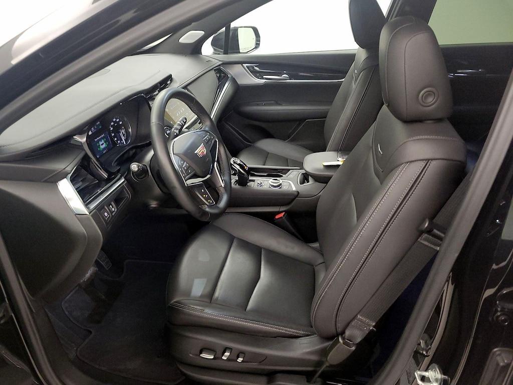 used 2025 Cadillac XT5 car, priced at $35,998