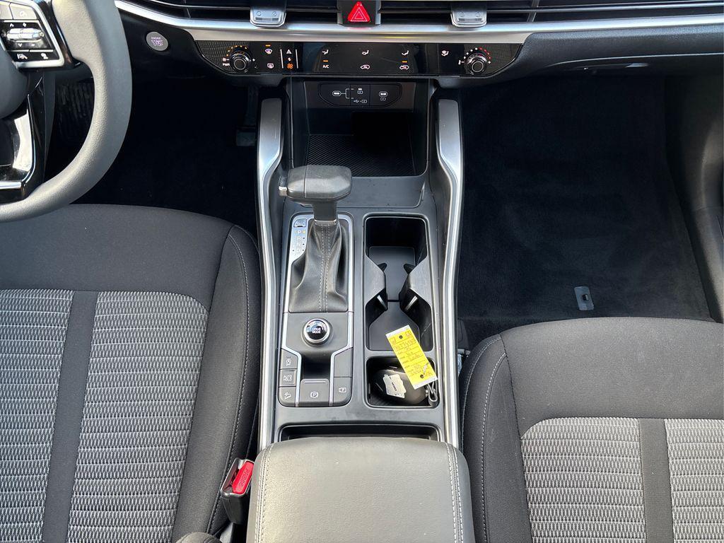 used 2025 Kia Sorento car, priced at $28,990