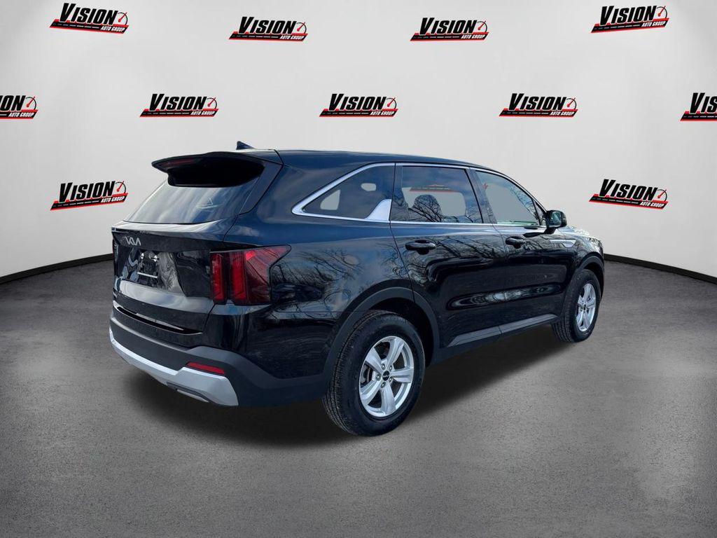 used 2025 Kia Sorento car, priced at $28,990