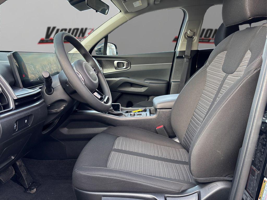 used 2025 Kia Sorento car, priced at $28,990
