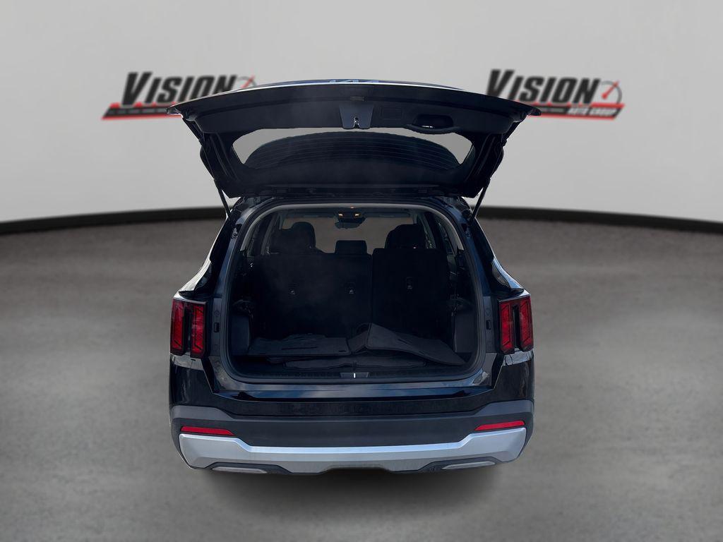 used 2025 Kia Sorento car, priced at $28,990