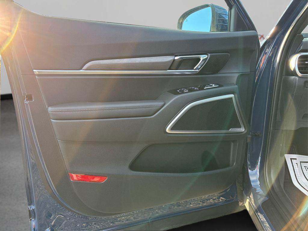 new 2025 Kia Telluride car, priced at $45,710