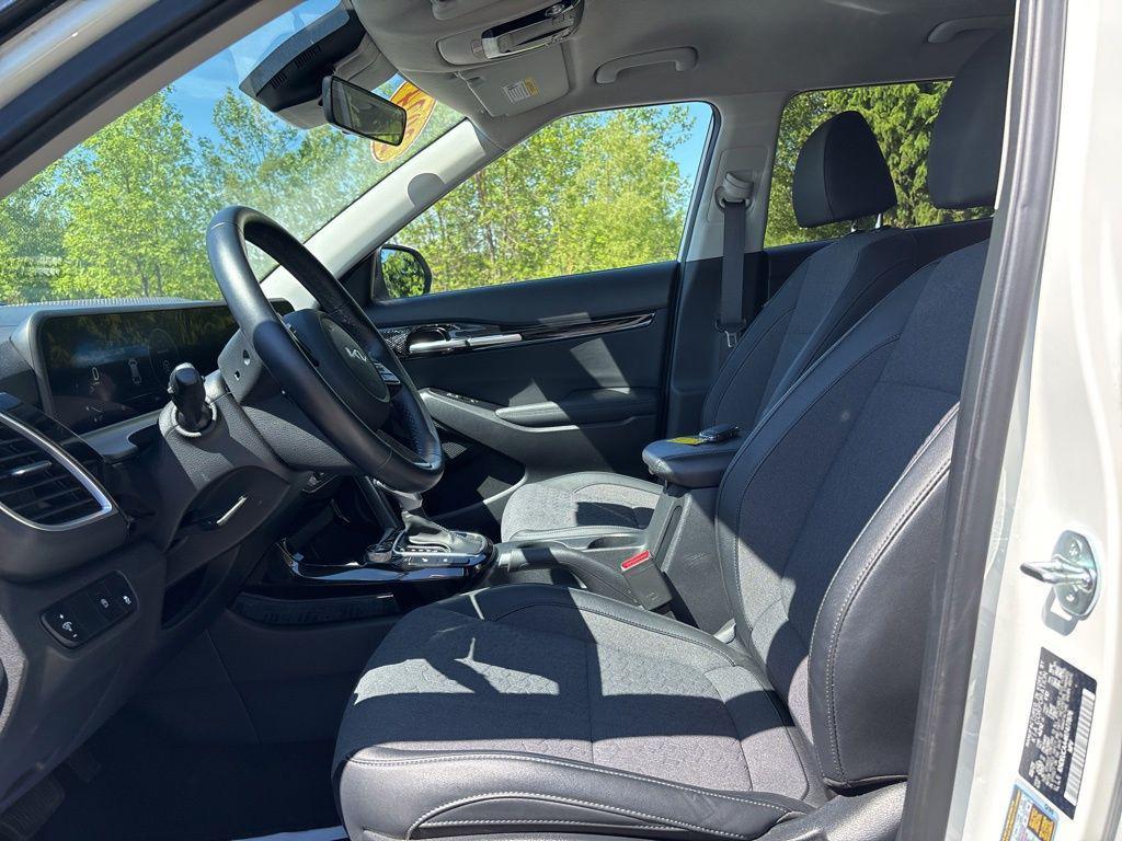 used 2024 Kia Seltos car, priced at $24,999