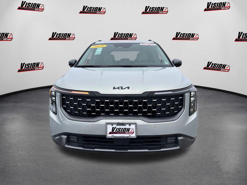 new 2025 Kia Carnival car, priced at $54,760