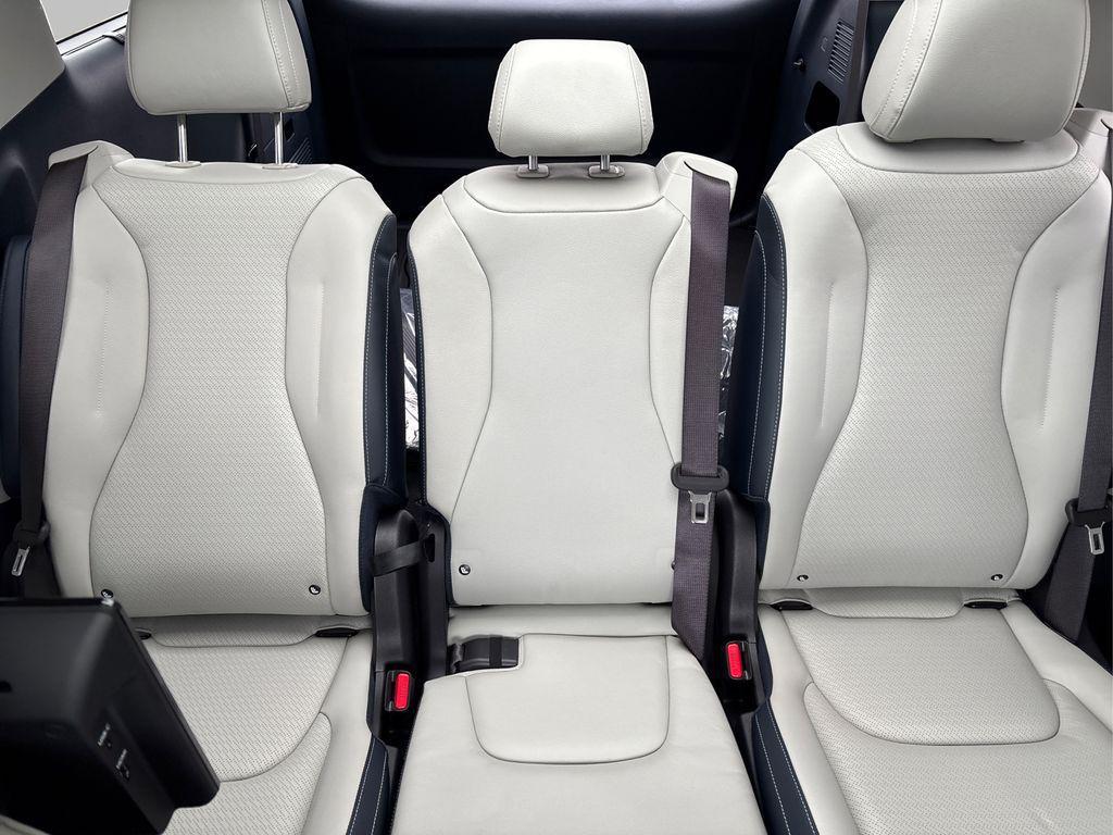 new 2025 Kia Carnival car, priced at $54,760