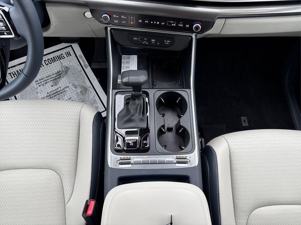 new 2025 Kia Carnival car, priced at $54,760