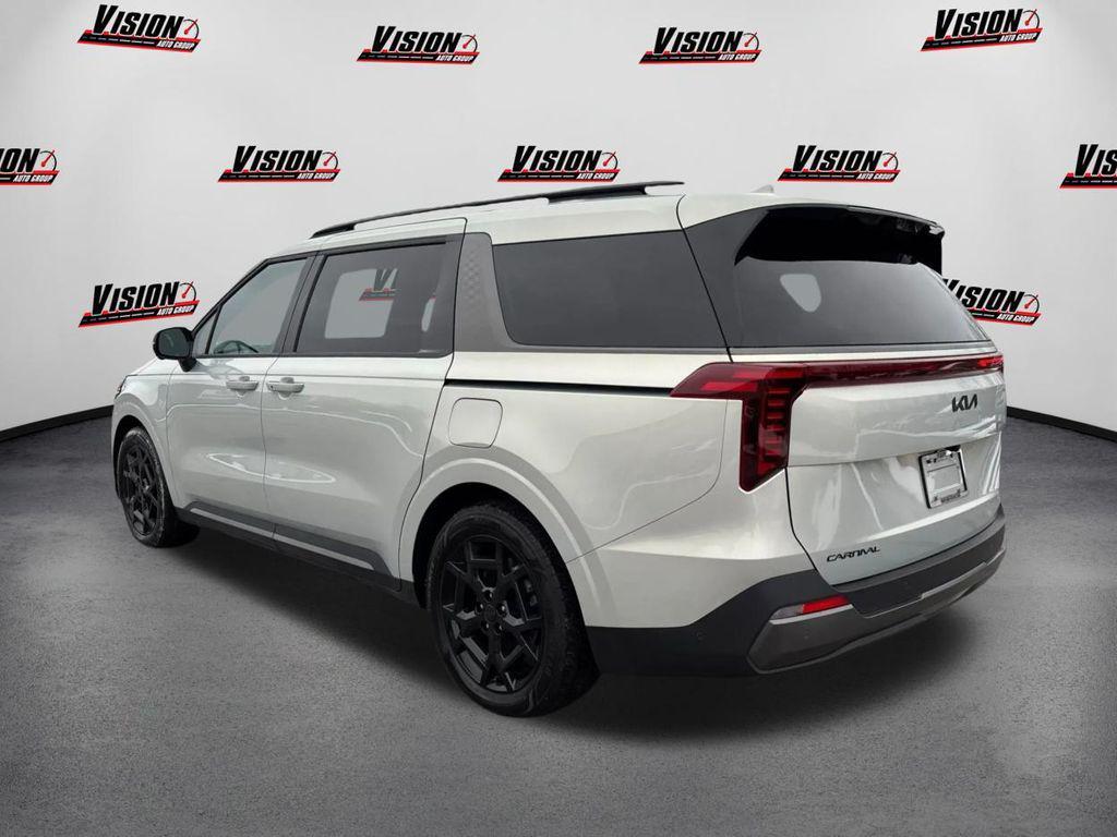 new 2025 Kia Carnival car, priced at $54,760