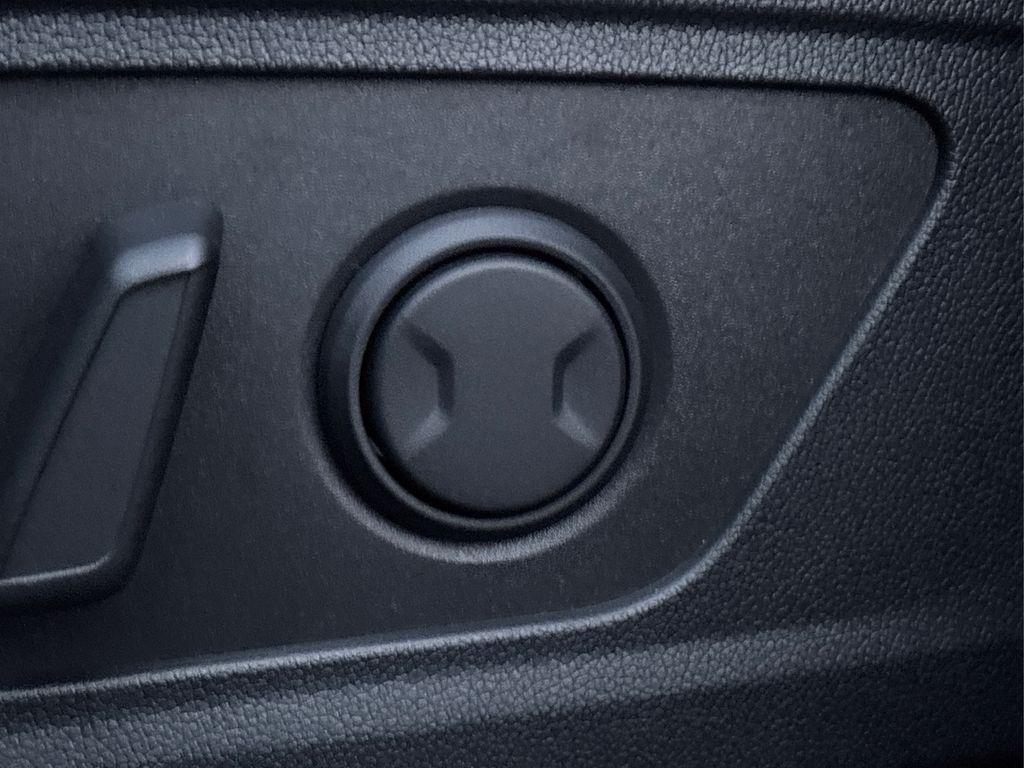 new 2026 Kia Sorento Hybrid car, priced at $39,870