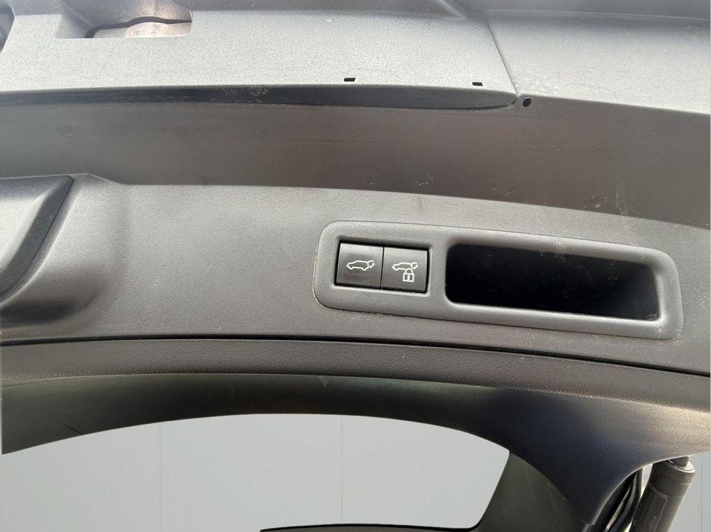 Grecian Water 2022 Lexus UX 250h Base