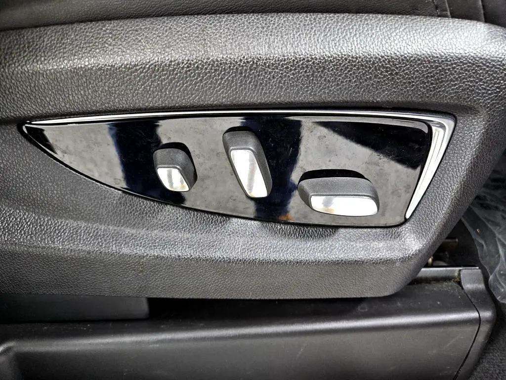 used 2015 Cadillac Escalade ESV car, priced at $14,995