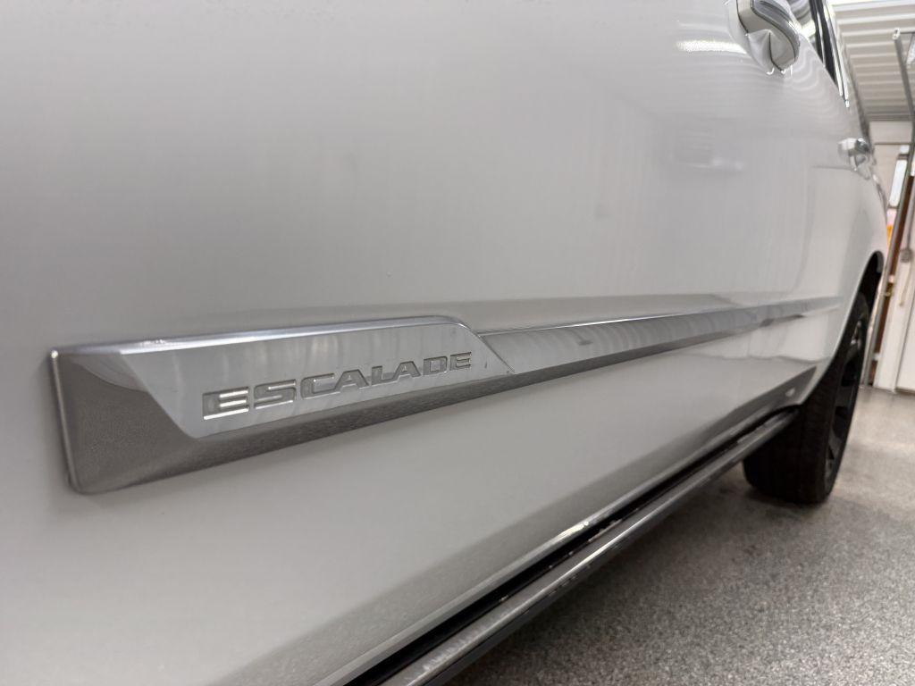 used 2016 Cadillac Escalade ESV car, priced at $24,995