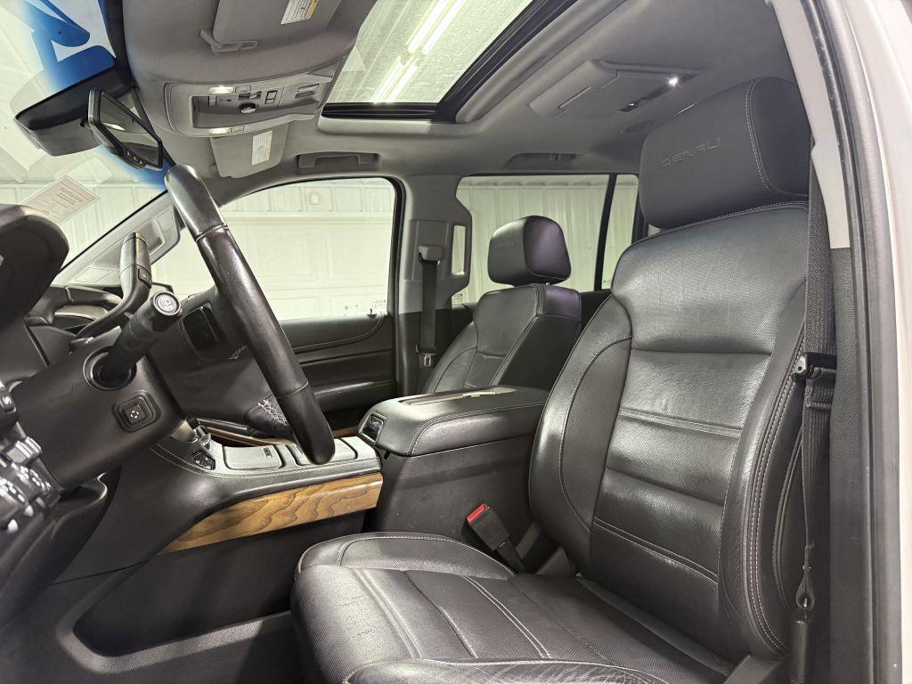 used 2020 GMC Yukon XL car, priced at $18,995