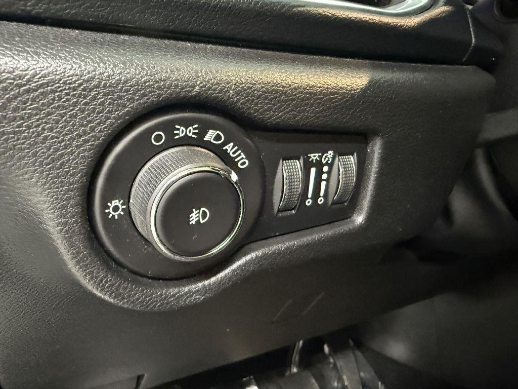 used 2019 Chrysler Pacifica car, priced at $16,995