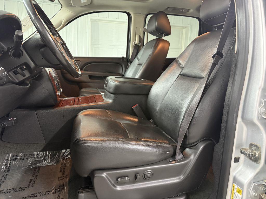 used 2013 Chevrolet Avalanche car, priced at $14,995