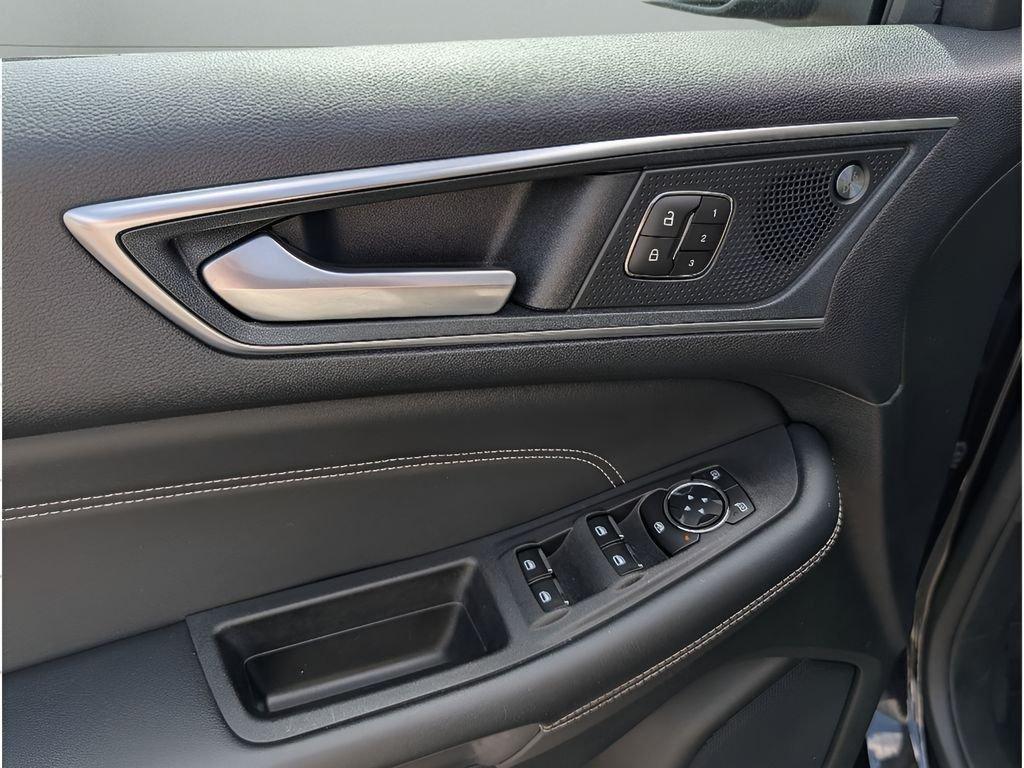 used 2024 Ford Edge car
